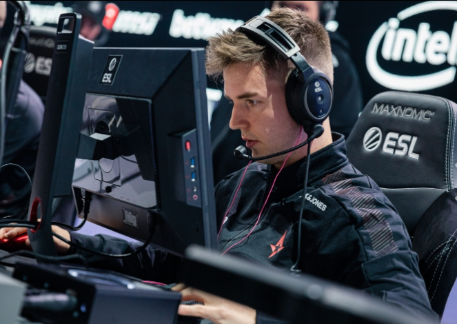 在于此前处 在于此前处